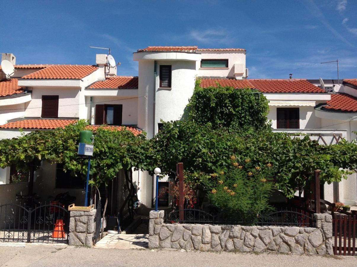 Apartmani Marko Baška Extérieur photo